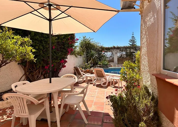 Chimenea 15 Private Pool & Parking By Casasol شقة نيرخا